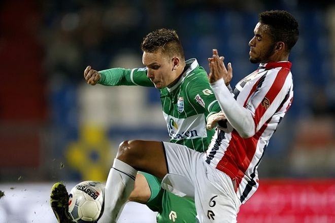 进攻的一个 进攻的一个