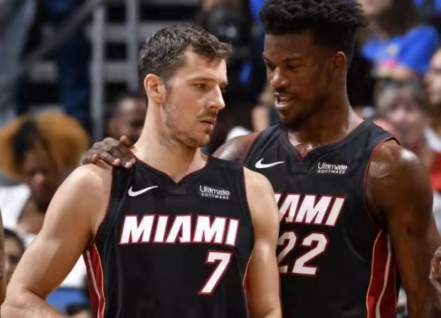 排球运动员 排球运动员