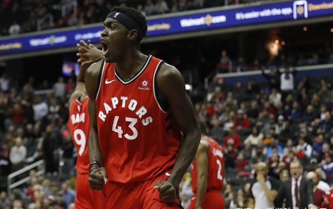 足球比赛中 足球比赛中